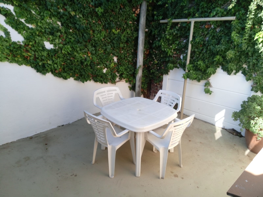 To Let 1 Bedroom Property for Rent in Plumstead Western Cape